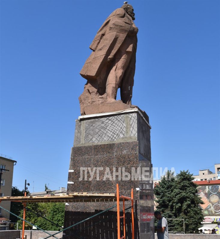 Обновленная аллея Дружбы станет подарком краснодонцам ко Дню города Обновленная аллея Дружбы станет подарком краснодонцам ко Дню города