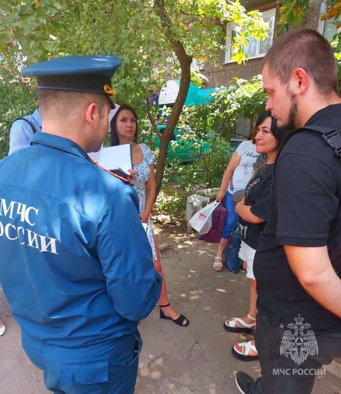 Спасатели МЧС России провели рейды по самым актуальным темам безопасности
