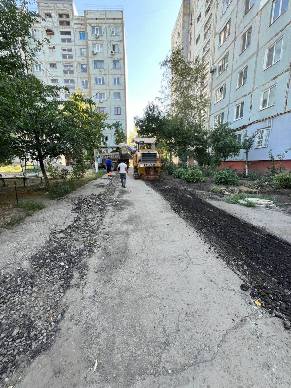 Сергей Козенко: В квартале Советский активно продолжаются работы по фрезерованию дорожного полотна Сергей Козенко: В квартале Советский активно продолжаются работы по фрезерованию дорожного полотна