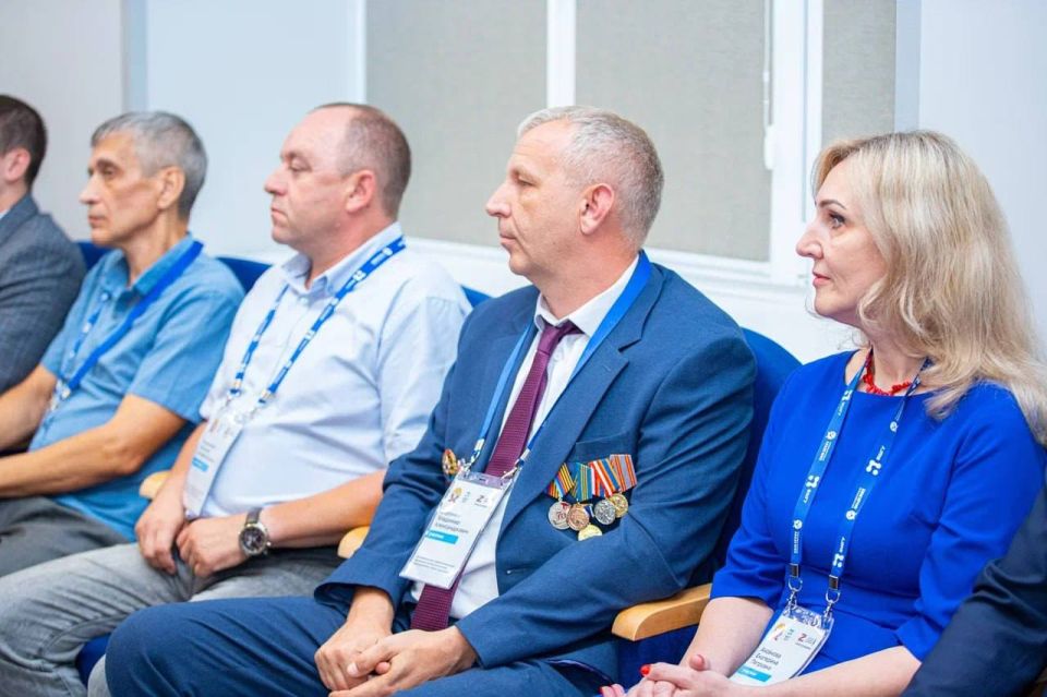 Леонид Пасечник: Стартовал новый этап регионального кадрового проекта «Герои Луганщины» – программа наставничества Леонид Пасечник: Стартовал новый этап регионального кадрового проекта «Герои Луганщины» – программа наставничества