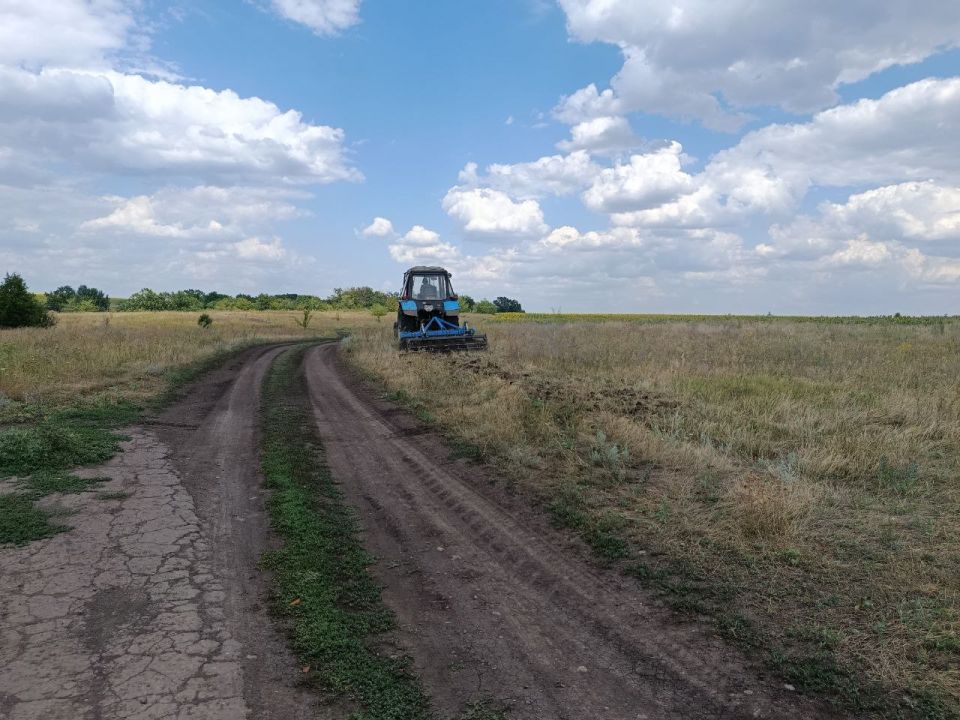 21 .07.2025 г.на территории Широковского отдела жизнеобеспечения проведены работы по созданию противопожарных минерализованных полос в населённых пунктах: 21 .07.2025 г.на территории Широковского отдела жизнеобеспечения проведены работы по созданию противопожарных минерализованных полос в населённых пунктах: