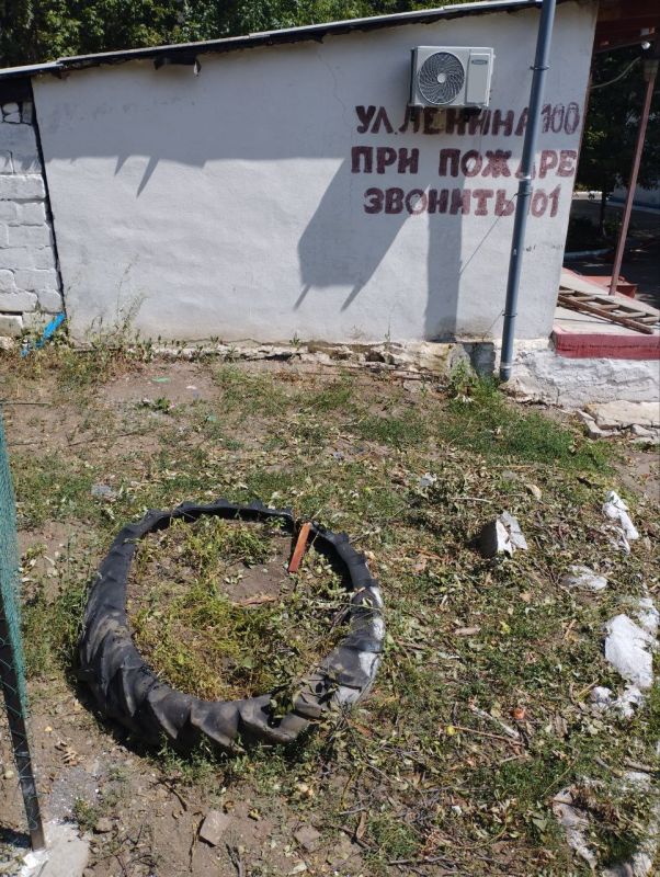 В Ровеньках продолжается ликвидация несанкционированных свалок мусора В Ровеньках продолжается ликвидация несанкционированных свалок мусора