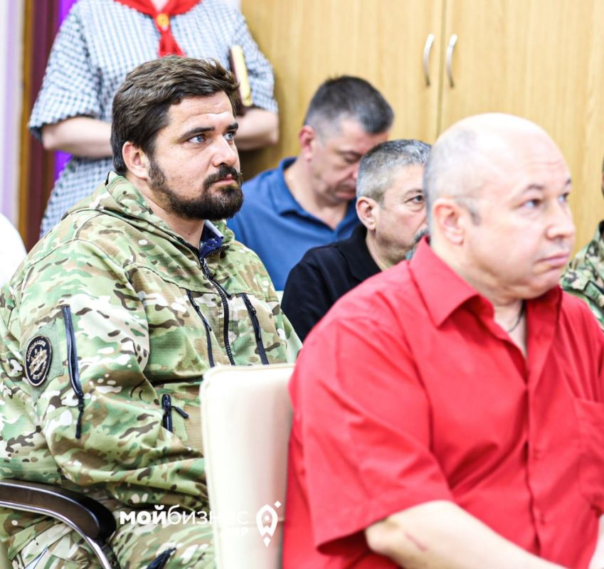 В Луганске прошел круглый стол «Новые возможности для участников СВО» В Луганске прошел круглый стол «Новые возможности для участников СВО»