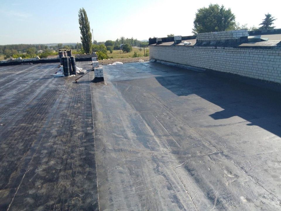 Воронежская область завершает восстановление кровли школы в Новопсковском округе ЛНР Воронежская область завершает восстановление кровли школы в Новопсковском округе ЛНР