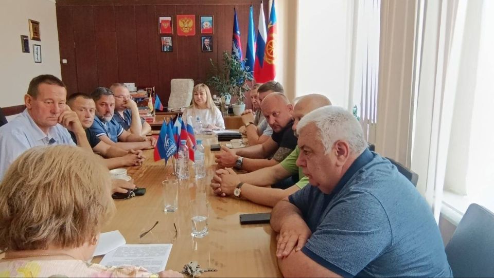 Виктория Сошина: В Совете Антрацитовского муниципального округа состоялись заседания постоянных комиссий Виктория Сошина: В Совете Антрацитовского муниципального округа состоялись заседания постоянных комиссий