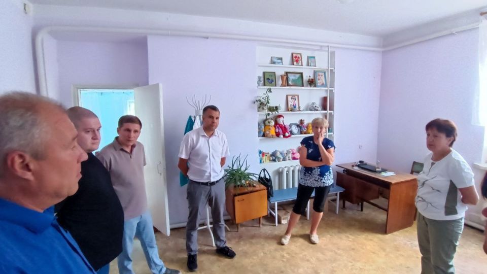 При поддержке «Единой России» жителям сел Кременского округа доставили гуманитарную помощь При поддержке «Единой России» жителям сел Кременского округа доставили гуманитарную помощь
