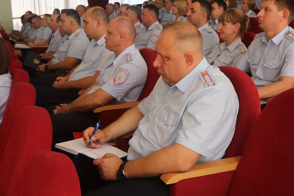 В Управлении на транспорте МВД России по ЮФО подвели итоги работы за первое полугодие 2025 года В Управлении на транспорте МВД России по ЮФО подвели итоги работы за первое полугодие 2025 года