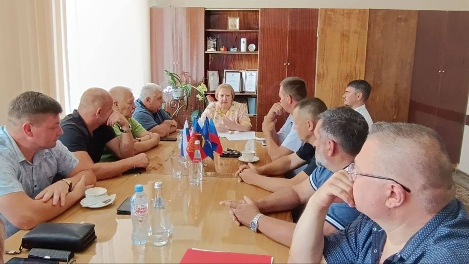 Виктория Сошина: В Совете Антрацитовского муниципального округа состоялись заседания постоянных комиссий Виктория Сошина: В Совете Антрацитовского муниципального округа состоялись заседания постоянных комиссий