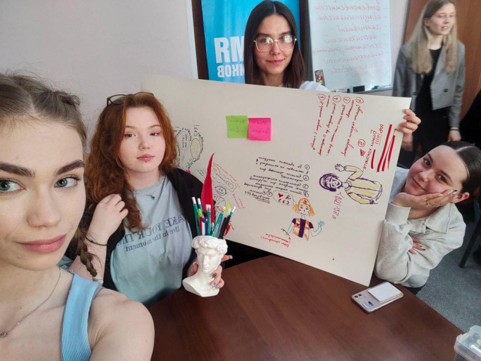 Колледжи Ровеньков и Воркуты продолжают взаимодействие Колледжи Ровеньков и Воркуты продолжают взаимодействие