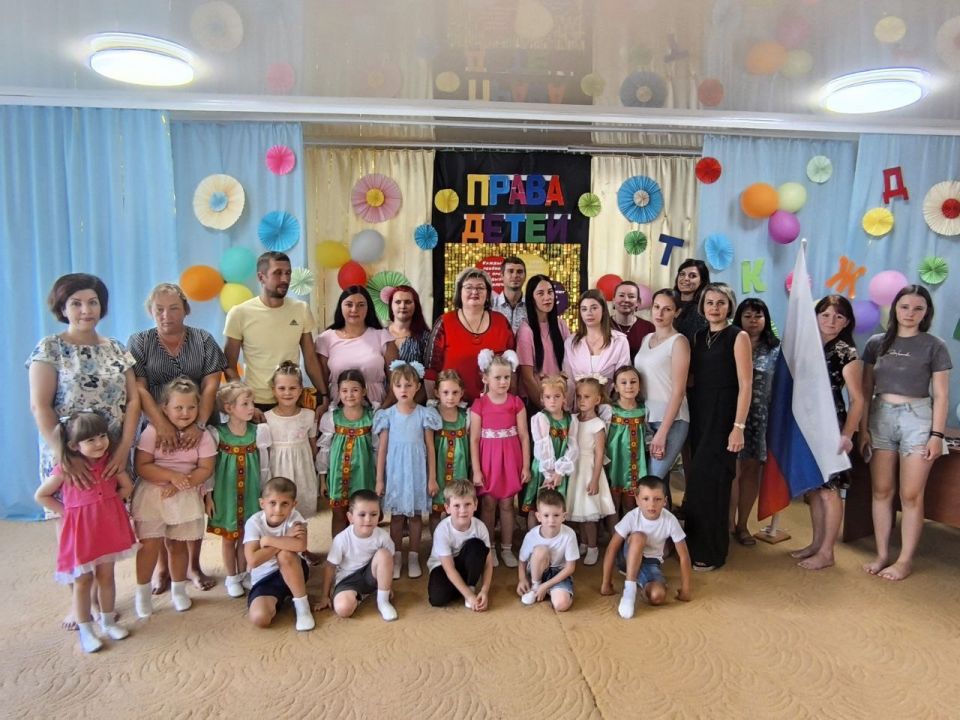 Начальник отдела по вопросам опеки, попечительства и патронажа Ирина Попова приняла участие в тематическом мероприятии с детьми в Ясеновском ясли-саду «Родничок» Начальник отдела по вопросам опеки, попечительства и патронажа Ирина Попова приняла участие в тематическом мероприятии с детьми в Ясеновском ясли-саду «Родничок»