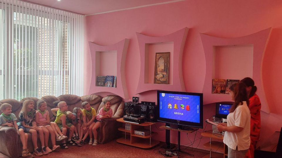Учреждения культуры Луганска провели мероприятия для воспитанников детского-центра «Детки-конфетки» Учреждения культуры Луганска провели мероприятия для воспитанников детского-центра «Детки-конфетки»
