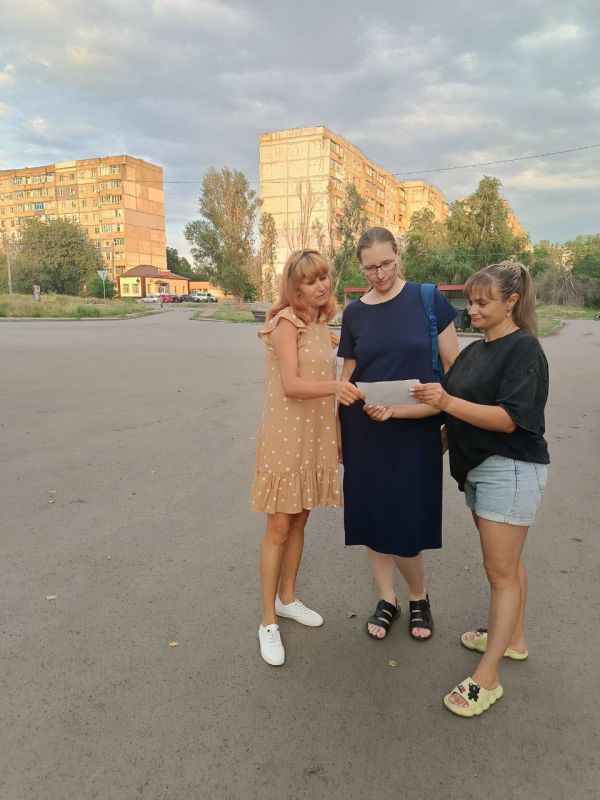 Родительский патруль ровеньковских школ не сбавляет обороты в своей важной работе по профилактике дорожно-транспортных происшествий Родительский патруль ровеньковских школ не сбавляет обороты в своей важной работе по профилактике дорожно-транспортных происшествий