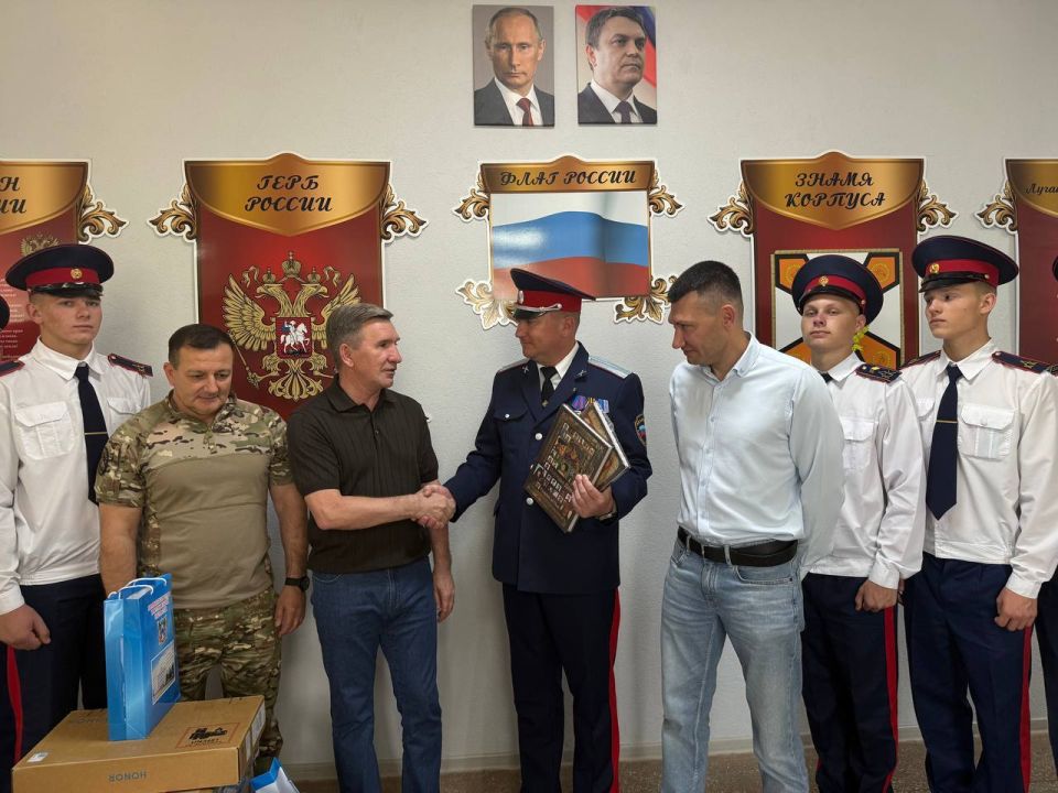 Виктор Водолацкий: Первый заместитель Губернатора Ростовской области посетил Луганский казачий кадетский корпус Виктор Водолацкий: Первый заместитель Губернатора Ростовской области посетил Луганский казачий кадетский корпус