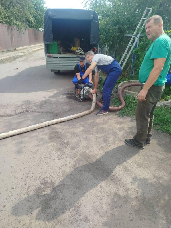 Ульяновские коммунальщики продолжают приводить в порядок канализационные сети в Лутугинском муниципальном округе Ульяновские коммунальщики продолжают приводить в порядок канализационные сети в Лутугинском муниципальном округе