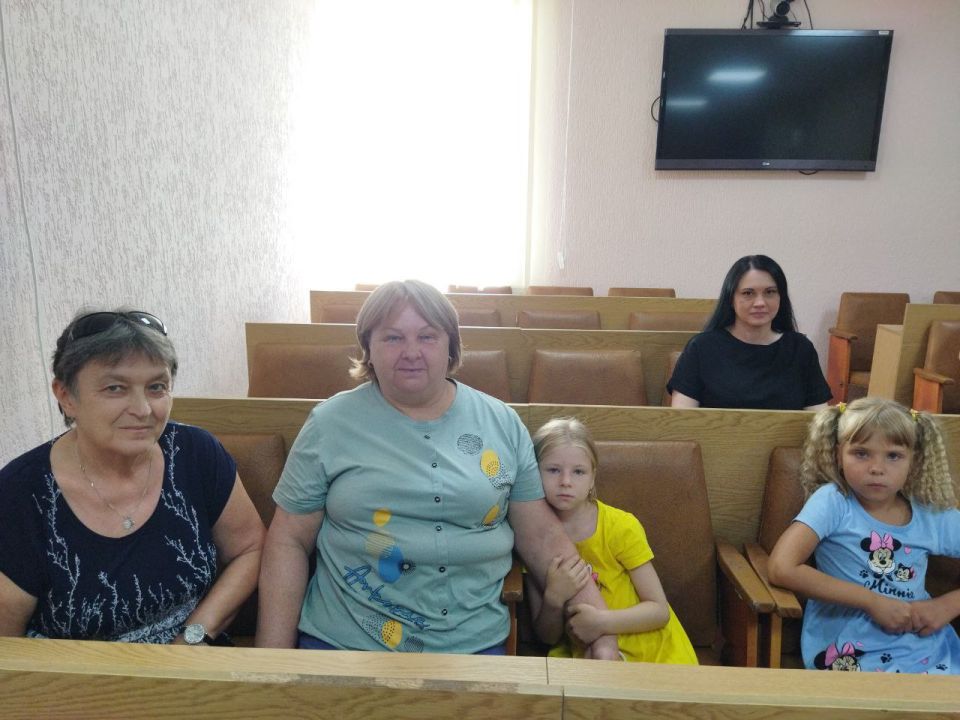 Сегодня, в рамках ежегодной Всероссийской акции «Собери ребенка в школу», состоялось торжественное вручение канцелярских наборов троим детям, оставшимся без попечения родителей Сегодня, в рамках ежегодной Всероссийской акции «Собери ребенка в школу», состоялось торжественное вручение канцелярских наборов троим детям, оставшимся без попечения родителей