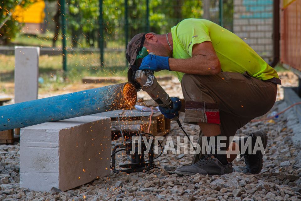 В Станично-Луганском округе возводится новый детский лагерь В Станично-Луганском округе возводится новый детский лагерь