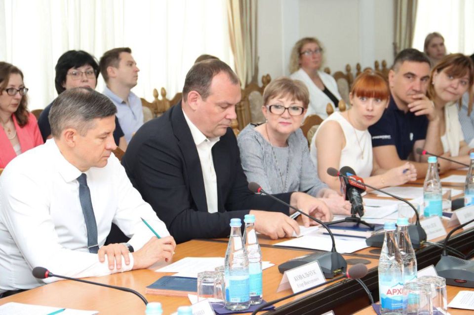 Леонид Пасечник: В республике продолжается внедрение новой системы обращения с твердыми коммунальными отходами Леонид Пасечник: В республике продолжается внедрение новой системы обращения с твердыми коммунальными отходами