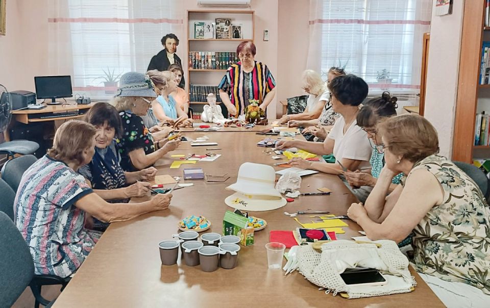 Мастер-класс по изготовлению фетровых котиков Мастер-класс по изготовлению фетровых котиков