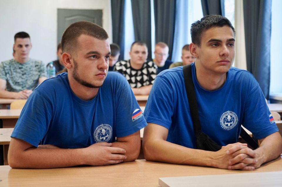 Новый курс для добровольцев от Института гражданской защиты ЛГУ им. В. Даля Новый курс для добровольцев от Института гражданской защиты ЛГУ им. В. Даля