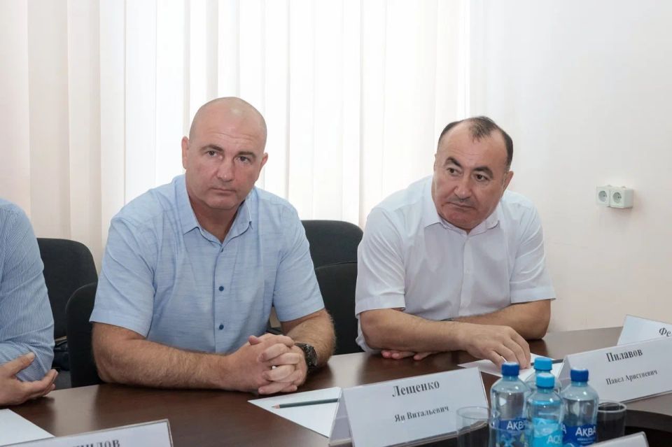 В Народном Совете состоялась встреча с делегацией Законодательного Собрания Санкт-Петербурга В Народном Совете состоялась встреча с делегацией Законодательного Собрания Санкт-Петербурга