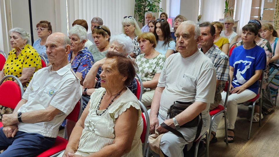 Светлана Гребенькова: Скорбим о погибших детях Донбасса Светлана Гребенькова: Скорбим о погибших детях Донбасса