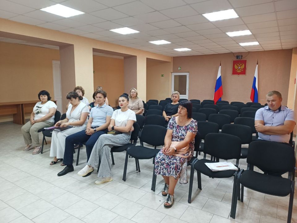 Сегодня муниципальной комиссией по делам несовершеннолетних и защите их прав проведено очередное заседание Сегодня муниципальной комиссией по делам несовершеннолетних и защите их прав проведено очередное заседание