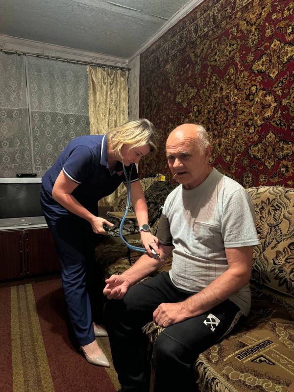 Врачи из Первомайска и Калуги провели выездной приём в селе Молодежное Врачи из Первомайска и Калуги провели выездной приём в селе Молодежное