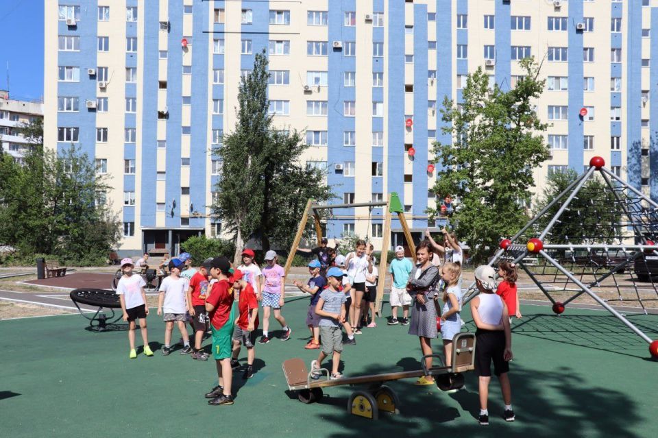 Яркое детство в Северодонецке: в рамках реализации Народной программы партии "ЕДИНАЯ РОССИЯ" и акции "Яркое детство" состоялось торжественное открытие новой современной детской площадки Яркое детство в Северодонецке: в рамках реализации Народной программы партии "ЕДИНАЯ РОССИЯ" и акции "Яркое детство" состоялось торжественное открытие новой современной детской площадки