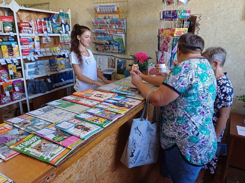 Ярмарка в ОПС Челюскинец!. Сегодня, 25 июля 2025 года, в нашем почтовом отделении ОПС Челюскинец Луганского Почтамта прошла потрясающая ярмарка, приуроченная к Дню торговли! Начальник ОПС Елена Морарь, отмеченная наградой в... Ярмарка в ОПС Челюскинец!. Сегодня, 25 июля 2025 года, в нашем почтовом отделении ОПС Челюскинец Луганского Почтамта прошла потрясающая ярмарка, приуроченная к Дню торговли! Начальник ОПС Елена Морарь, отмеченная наградой в...