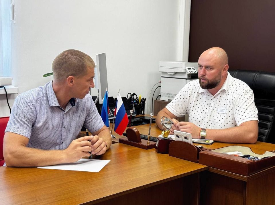 Сергей Колягин: Накануне профессионального праздника посетил трудовой коллектив отделения МФЦ города Первомайска Сергей Колягин: Накануне профессионального праздника посетил трудовой коллектив отделения МФЦ города Первомайска
