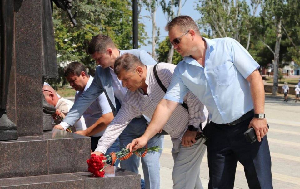 Городу-побратиму Феодосии 2554 года Городу-побратиму Феодосии 2554 года