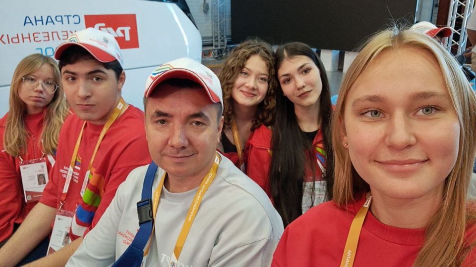 Команды Железных дорог Новороссии и Крымской железной дороги впервые приняли участие в Чемпионате профессионалов РЖД Команды Железных дорог Новороссии и Крымской железной дороги впервые приняли участие в Чемпионате профессионалов РЖД