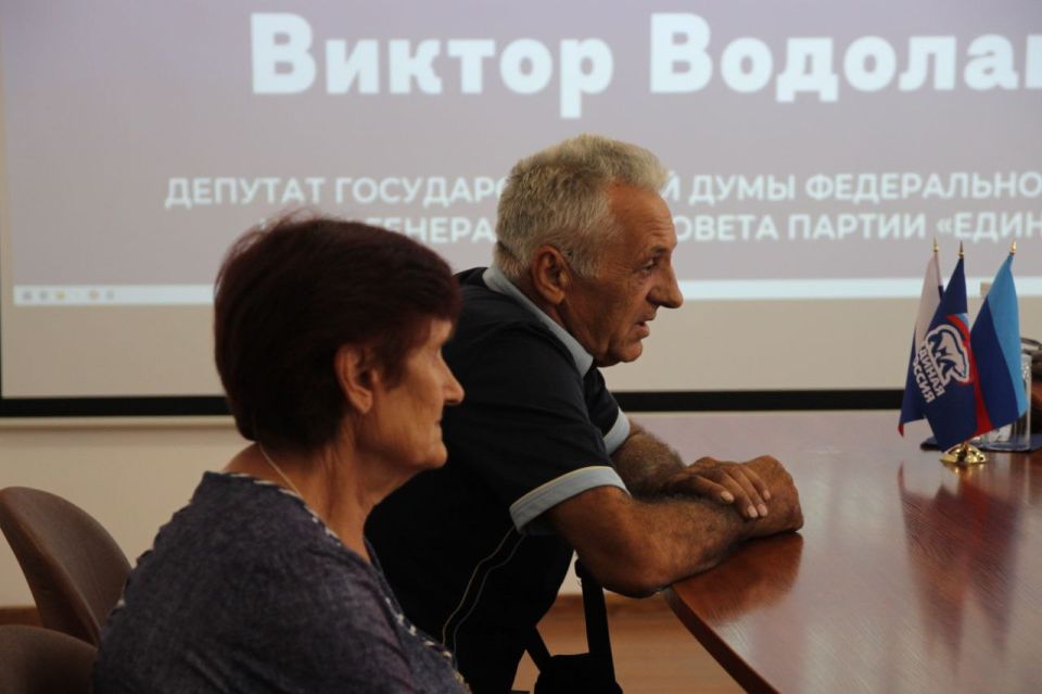 Виктор Водолацкий: В рамках региональной недели провел очередной прием граждан в городе Луганске Виктор Водолацкий: В рамках региональной недели провел очередной прием граждан в городе Луганске