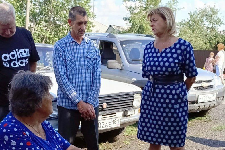Сход с жителями частного сектора, посвященный обсуждению ряда актуальных вопросов Сход с жителями частного сектора, посвященный обсуждению ряда актуальных вопросов