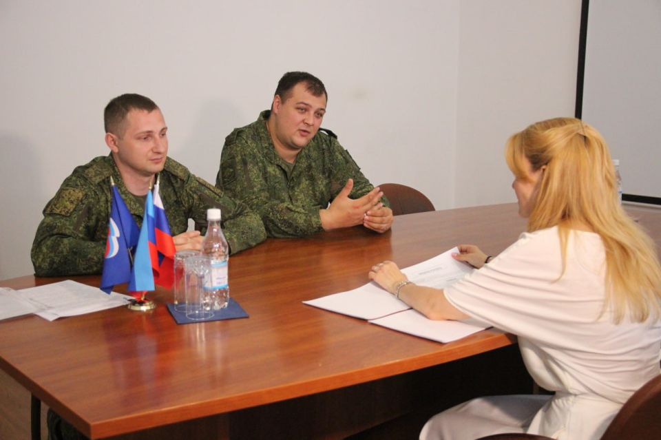 Сенатор Дарья Лантратова вручила самокаты детям участников СВО Сенатор Дарья Лантратова вручила самокаты детям участников СВО