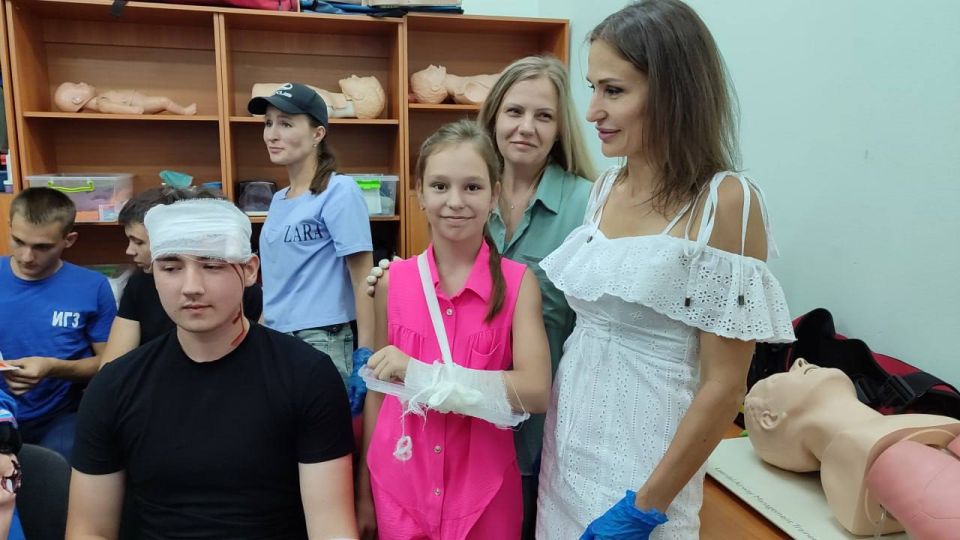 Важные навыки для каждого: в Луганске прошли курсы первой помощи Важные навыки для каждого: в Луганске прошли курсы первой помощи