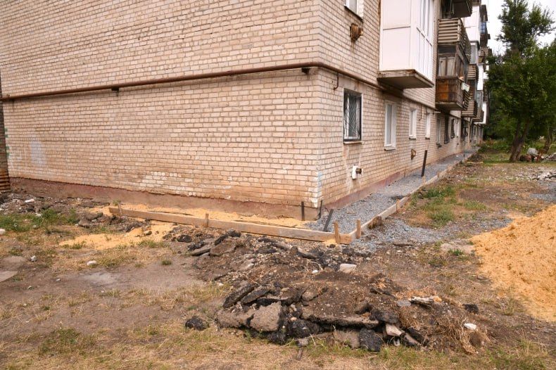 Красноярский край приступил к ремонту очередной кровли в кв. 60 лет СССР Красноярский край приступил к ремонту очередной кровли в кв. 60 лет СССР