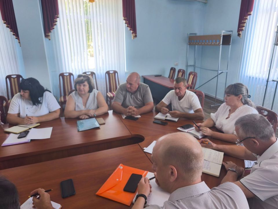 Сегодня временно исполняющий полномочия Главы Краснодонского муниципального округа Анна Гончарова провела расширенное аппаратное совещание с участием руководителей структурных подразделений и начальников управления и отделов... Сегодня временно исполняющий полномочия Главы Краснодонского муниципального округа Анна Гончарова провела расширенное аппаратное совещание с участием руководителей структурных подразделений и начальников управления и отделов...