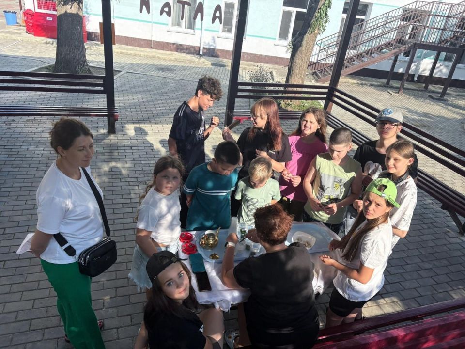 75 детей из Славяносербска отправятся на Черное море 75 детей из Славяносербска отправятся на Черное море