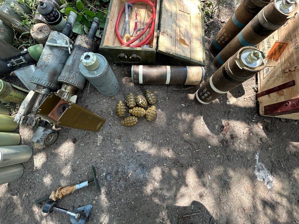 В Попасной обнаружен крупный схрон с боеприпасами В Попасной обнаружен крупный схрон с боеприпасами