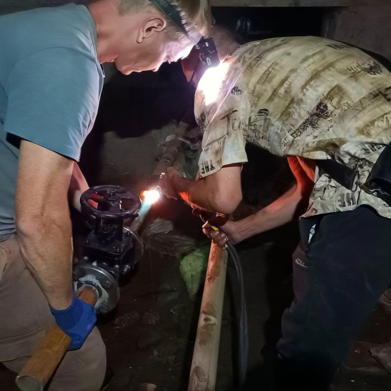 Алчевский филиал Единой управляющей компании продолжает подготовку к отопительному сезону — проверяем и ремонтируем системы отопления, чтобы зимой в ваших квартирах было тепло и комфортно Алчевский филиал Единой управляющей компании продолжает подготовку к отопительному сезону — проверяем и ремонтируем системы отопления, чтобы зимой в ваших квартирах было тепло и комфортно