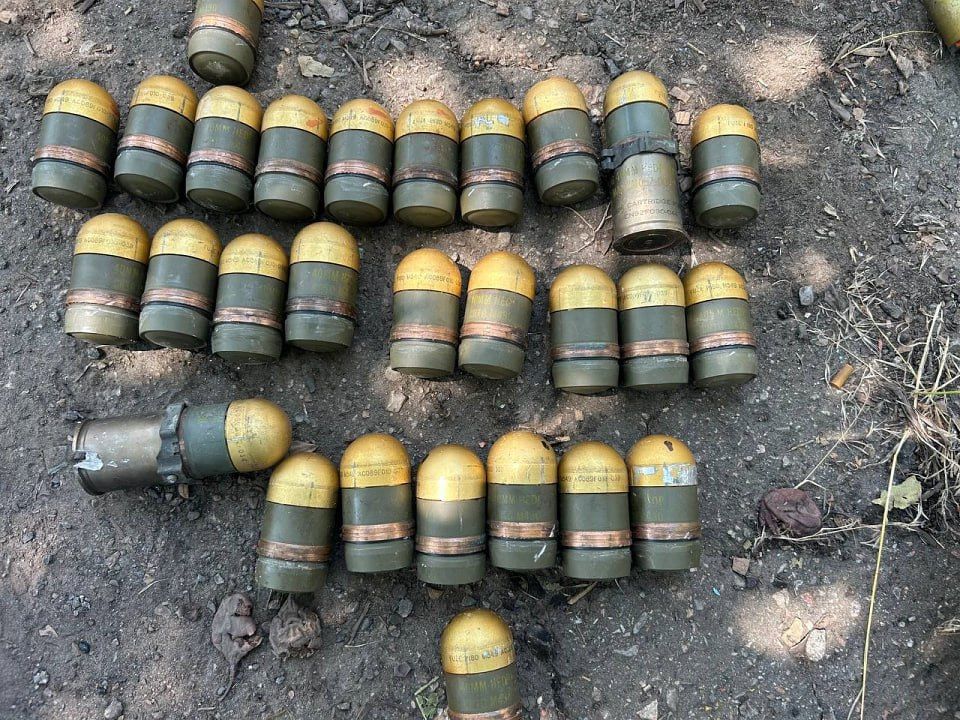 В Попасной обнаружен крупный схрон с боеприпасами В Попасной обнаружен крупный схрон с боеприпасами
