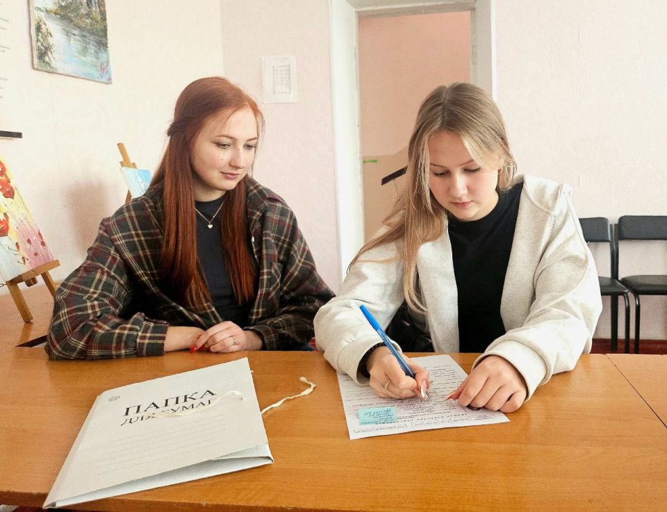 В Брянковском колледже #ЛГПУ продолжается набор абитуриентов на 2025-2026 учебный год! В Брянковском колледже #ЛГПУ продолжается набор абитуриентов на 2025-2026 учебный год!