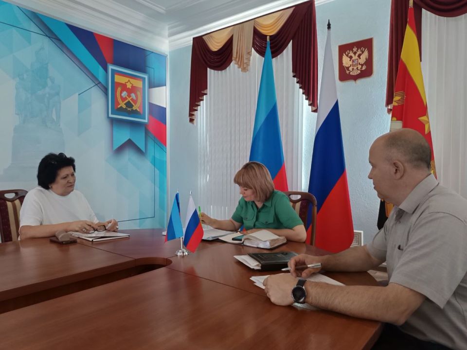 Временно исполняющий полномочия Главы Краснодонского муниципального округа Анна Гончарова провела личный прием граждан Временно исполняющий полномочия Главы Краснодонского муниципального округа Анна Гончарова провела личный прием граждан
