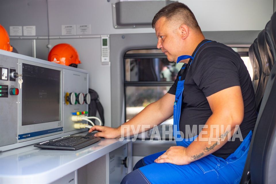 Энергетики готовят котельную в Луганске к отопительному сезону Энергетики готовят котельную в Луганске к отопительному сезону