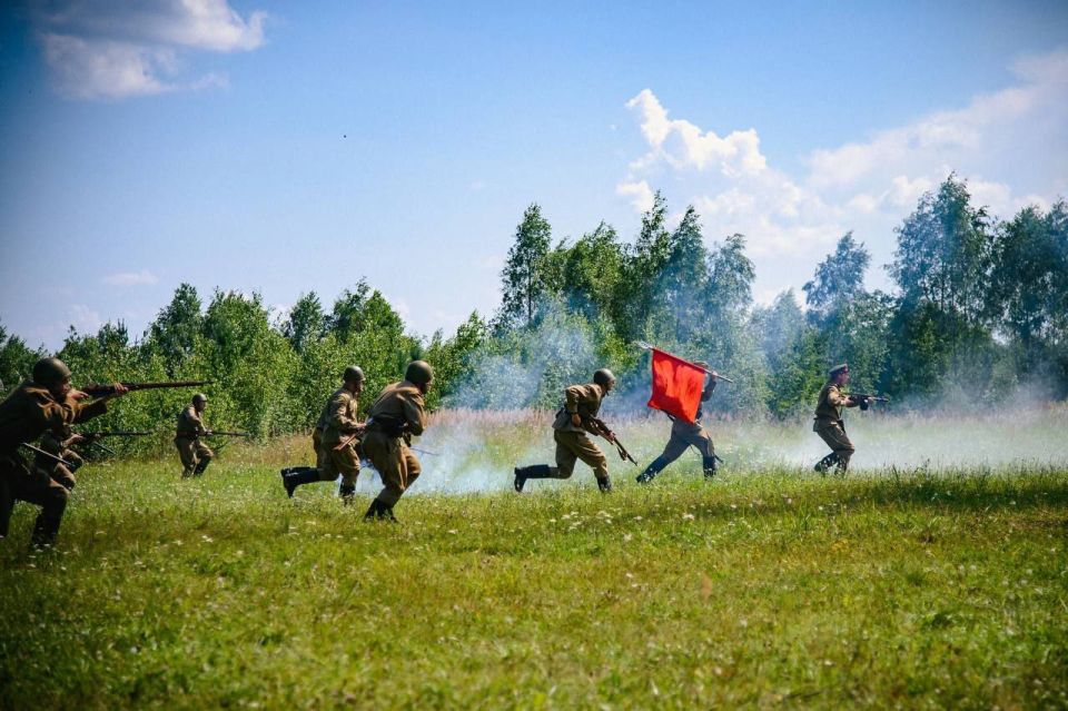Команда активистов Молодой Гвардии Единой России и Волонтёрской Роты из Луганской Народной Республики, Донецкой Народной Республики, Запорожской и Херсонской областей заняла 1 место среди команд на форуме «Ржевская Битва» в... Команда активистов Молодой Гвардии Единой России и Волонтёрской Роты из Луганской Народной Республики, Донецкой Народной Республики, Запорожской и Херсонской областей заняла 1 место среди команд на форуме «Ржевская Битва» в...