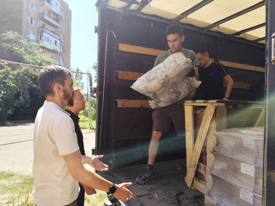 В Республику поступил инвентарь для проведения мероприятий в рамках акции «Вода России» В Республику поступил инвентарь для проведения мероприятий в рамках акции «Вода России»