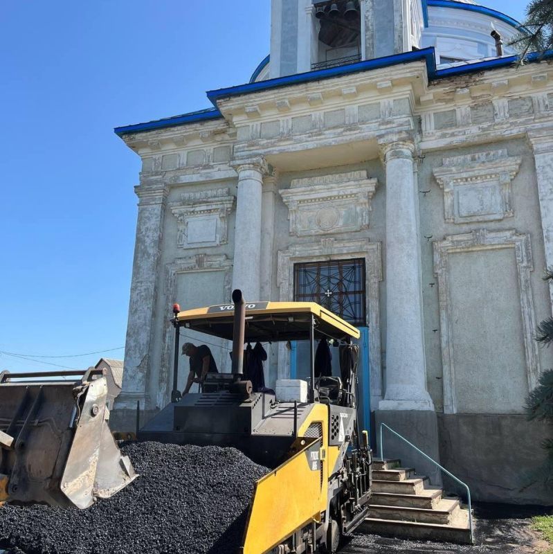 Дорожники из Воронежа благоустраивают святыню в Новопсковском муниципальном округе Дорожники из Воронежа благоустраивают святыню в Новопсковском муниципальном округе