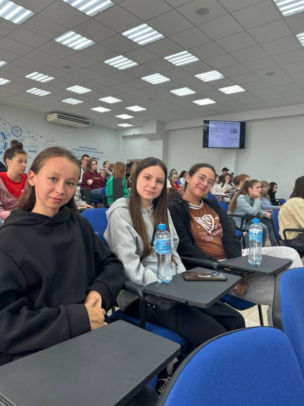Участники Университетской смены из ЛНР освоили навыки оказания первой помощи! Участники Университетской смены из ЛНР освоили навыки оказания первой помощи!