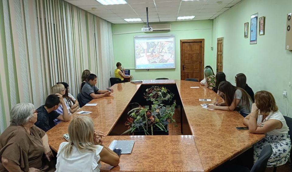 Состоялось заседание молодежного клуба «ЦЕНТР ПРИТЯЖЕНИЯ» Состоялось заседание молодежного клуба «ЦЕНТР ПРИТЯЖЕНИЯ»